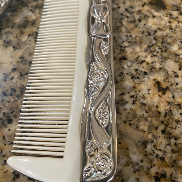 Vintage Victorian Silver Ornate Repousse’ Vanity Mirror, Brush, and Comb Set - Picture 16 of 16